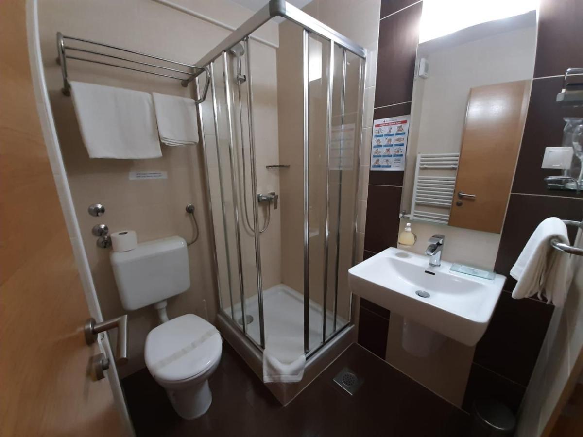 Hotel Garic Garesnica Esterno foto