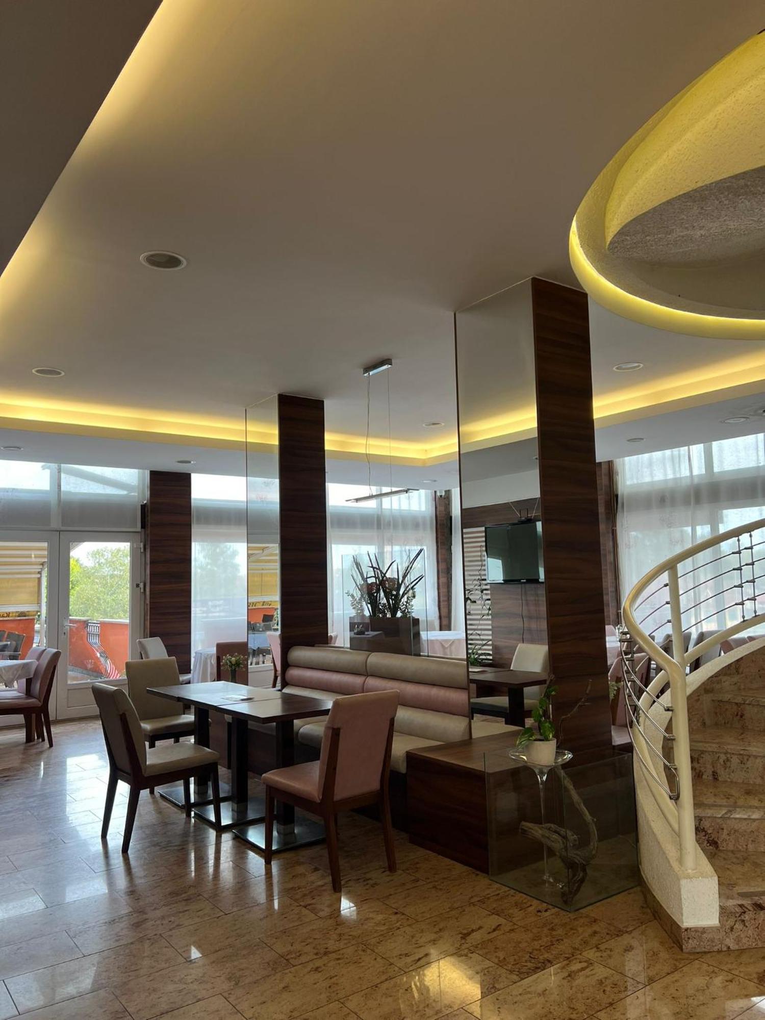 Hotel Garic Garesnica Esterno foto
