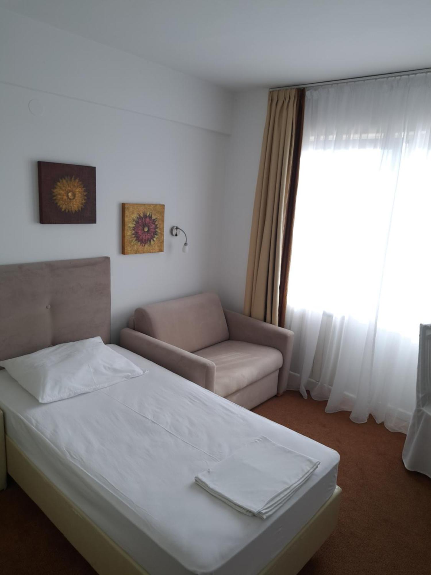 Hotel Garic Garesnica Esterno foto