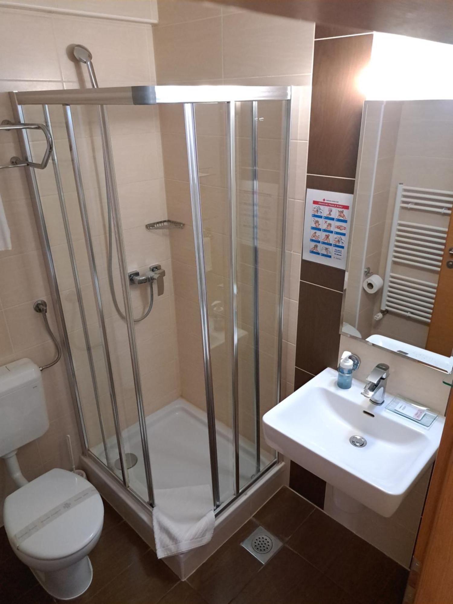 Hotel Garic Garesnica Esterno foto